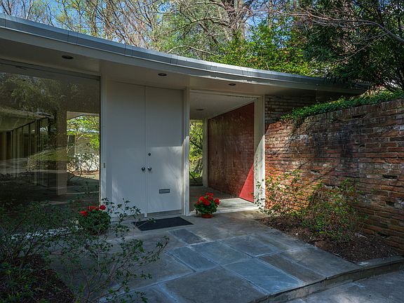 Front Entryway