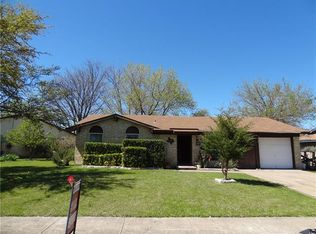 1017 Sunset Dr, Garland, TX