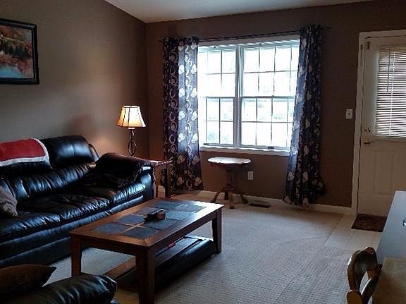 3rd image of 578 Yorkshire Sq #26
