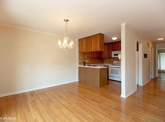 5th image of 1865 Tanglewood Dr Unit E