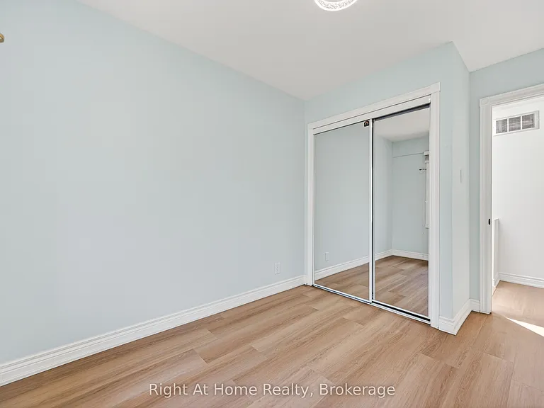 109 Brant St — Photo 13