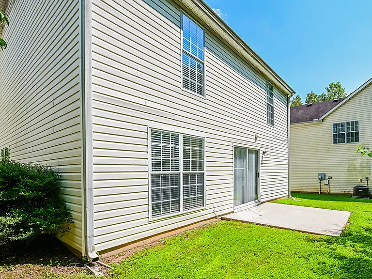 5028 Kens Ct — Photo 17