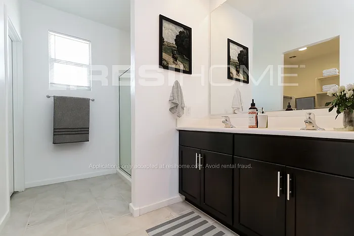 18030 W Pierson St — Photo 10
