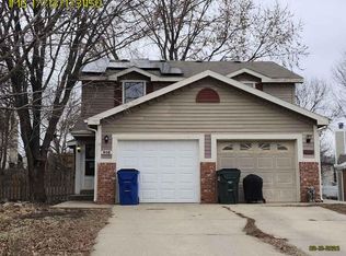 916 Christie Ct, Lawrence, KS 66049