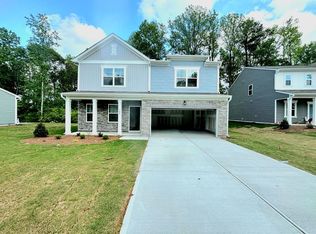 708 Mirror Pond Dr, Zebulon, NC 27597