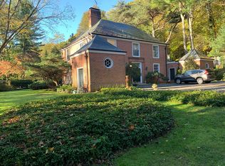 69 Mill River Rd, Upper Brookville, NY 11771