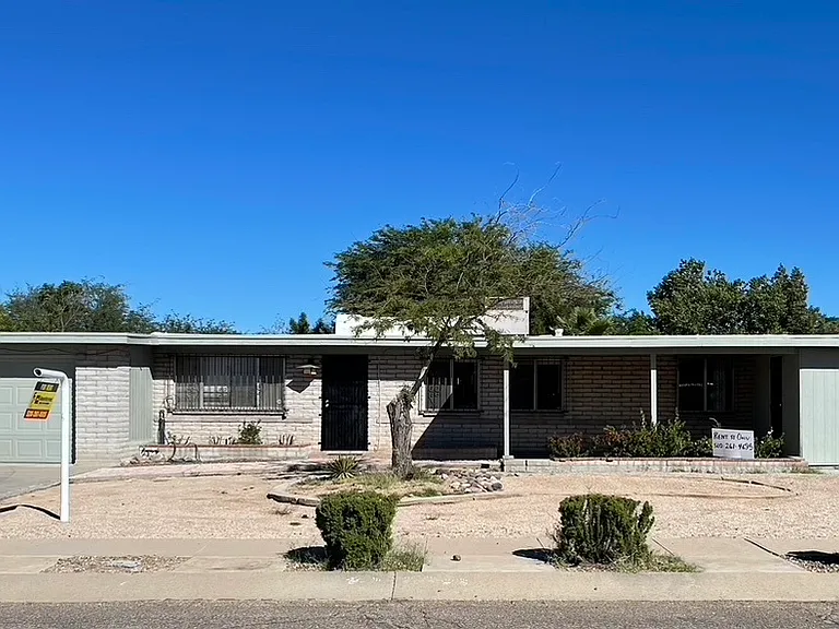 7655 E Tulip Tree St — Photo 1