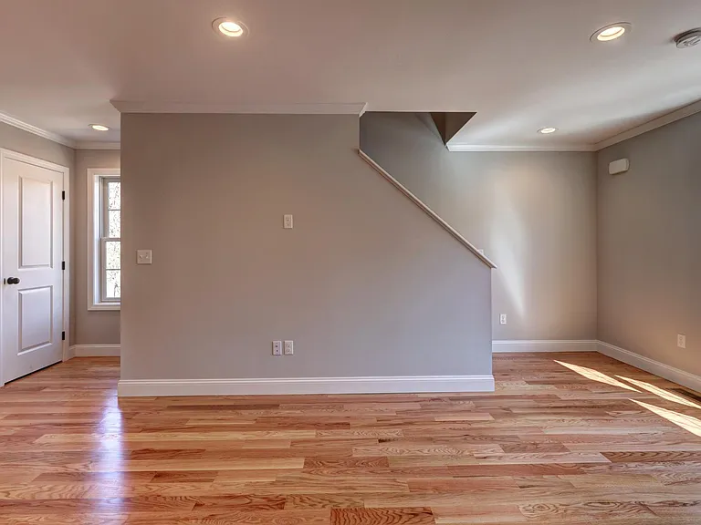 690 New Haven Ave — Photo 11