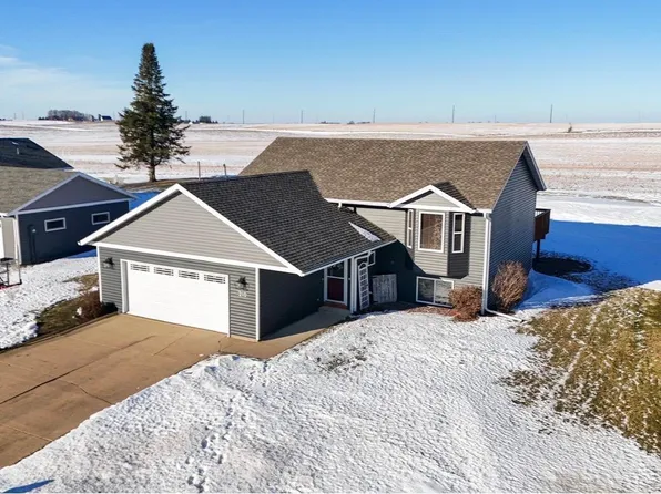 210 8th Ave NW, Plainview, MN 55964