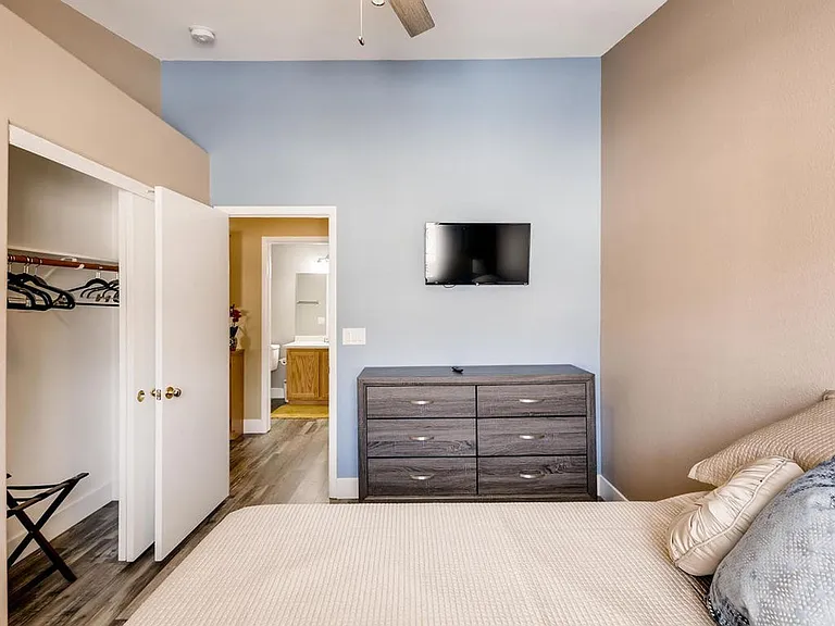 1232 Dusty Creek St — Photo 24