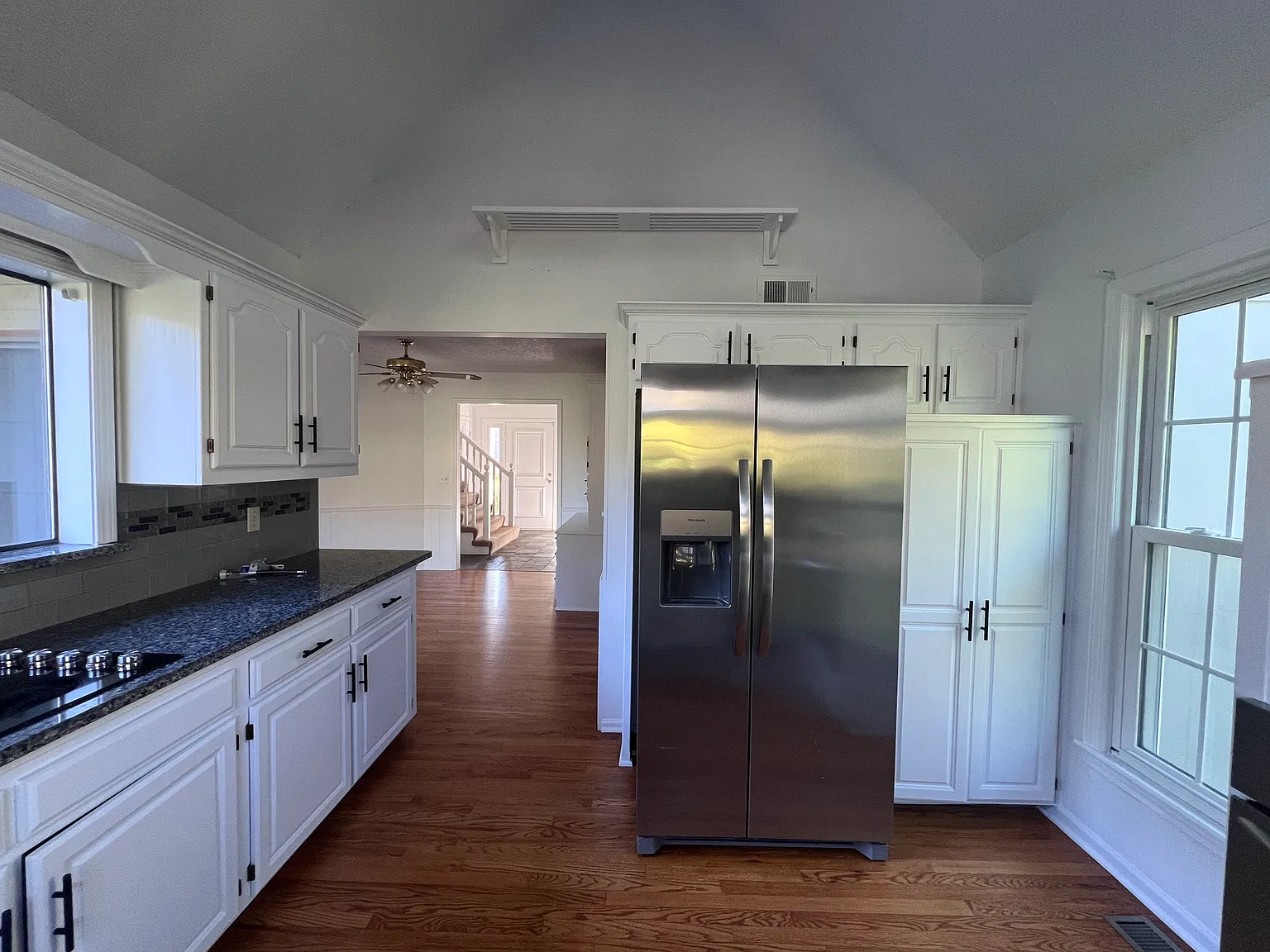 4 bed, 2781 sqft, $2,800 — Photo 2