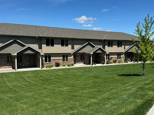 4822 10th Ave, Kearney, NE 68845