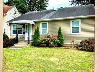 13 Jersey Ave, Mahwah, NJ 07430