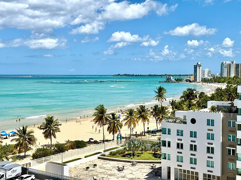 4939 Avenue Isla Verde — Photo 1