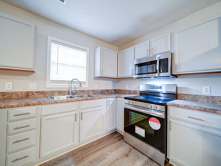 Summers Run Apartments — Photo 28