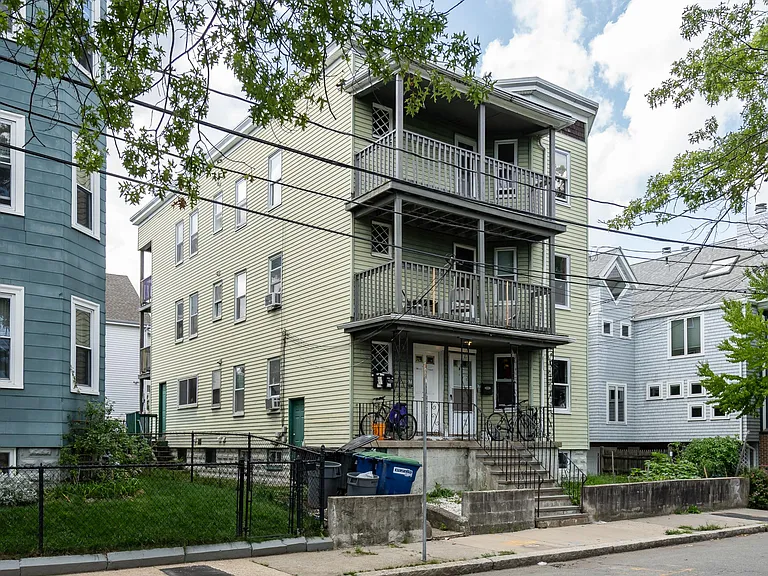 39 Perry St #3 — Photo 18