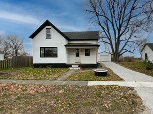 205 S Walnut St, Arrowsmith, IL 61722
