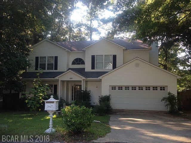 2nd image of 100 Lake Cove Cir