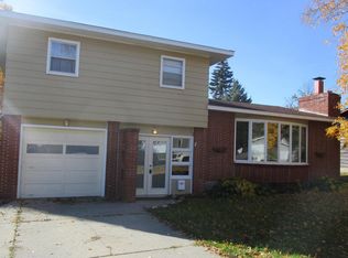 322 E Cherry Ave, Fergus Falls, MN 56537