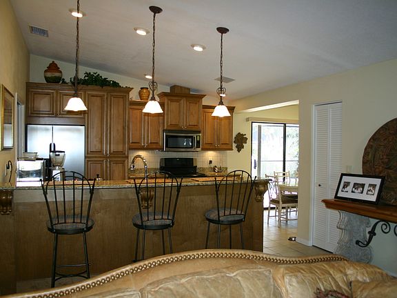 4th image of 3304 Cobbs Dr