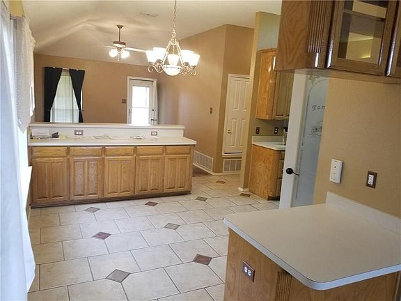 5th image of 9240 Ivy Way Ct