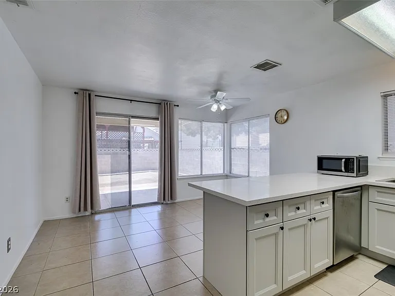 5847 Alcott Ave — Photo 10