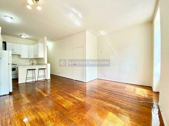 3rd image of 217 W 106th St APT 2A