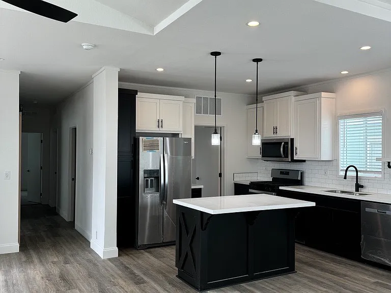 Palm Lodge Estates — Photo 110