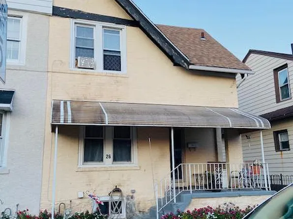 26 Walnut St, Marcus Hook, PA 19061