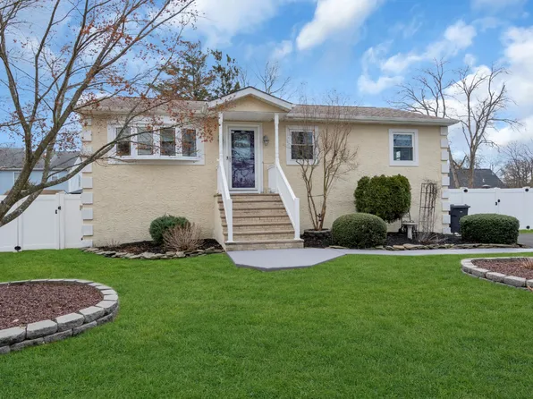 2317 South St, Toms River, NJ 08753