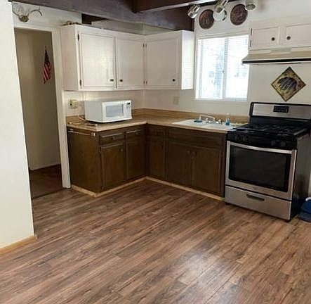 3rd image of 1111 Ash Ln