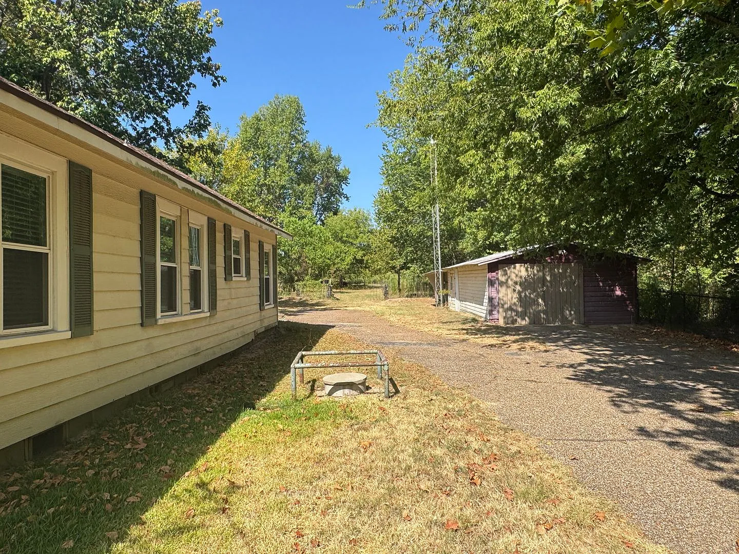 10261 FM 724 — Photo 4
