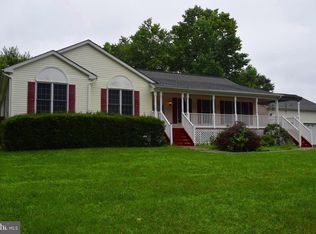 6221 Julian Ln, Mineral, VA 23117