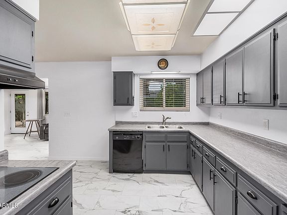 5th image of 9920 W CROSBY Circle