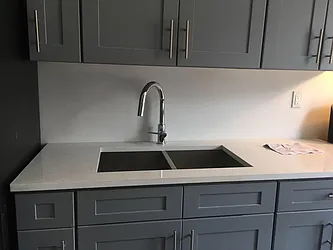 Rented by Realty 2000 Associates Ltd