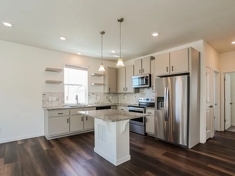 18601 E 47th Pl — Photo 10