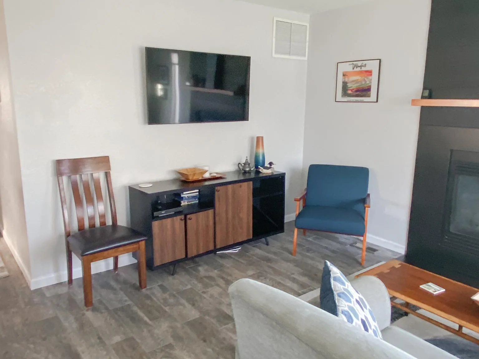 2 bed, 900 sqft, $2,200 — Photo 3