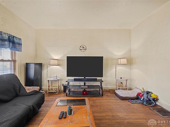 5th image of 420 Boltin St