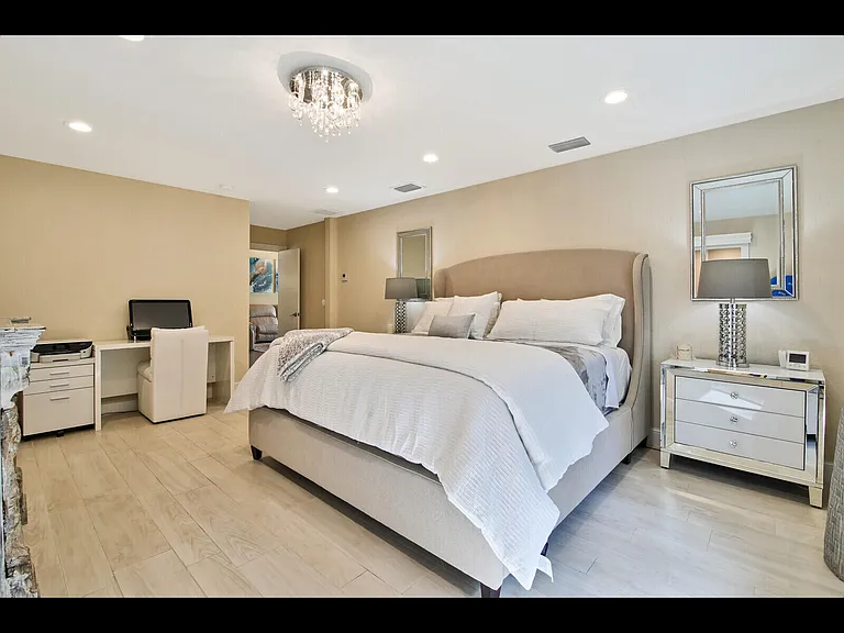 451 N Lyra Cir — Photo 19