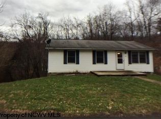 57 2nd St, Albright, WV 26519