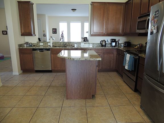 4th image of 2058 Bent Grass Ave