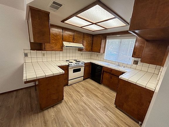 5th image of 4731 W Cypress Ave