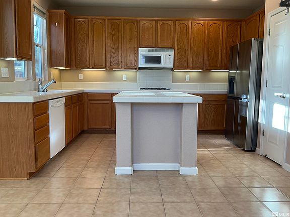 2nd image of 6995 Sacred Cir