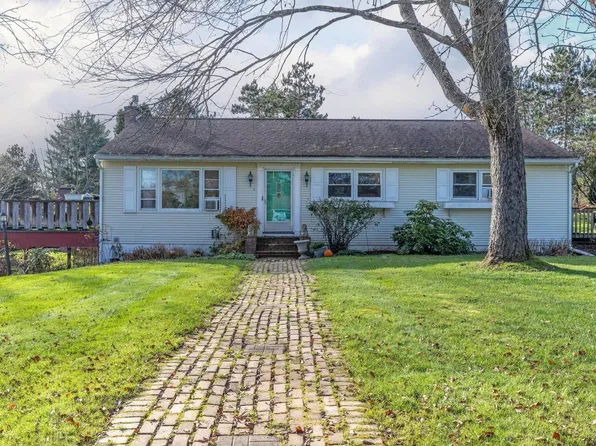 9 Mountain View Road, Jericho, VT 05465