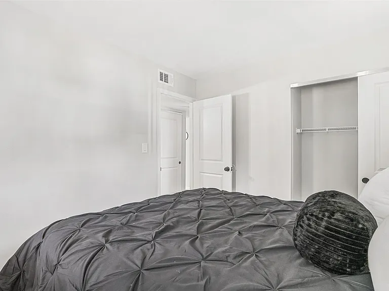 Bella Sol Apartments — Photo 21