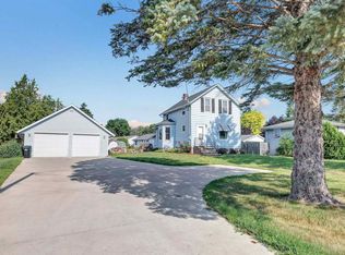 1037 Cardinal Ln, Green Bay, WI 54313