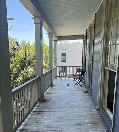 5th image of 1316 Camp St #1/2