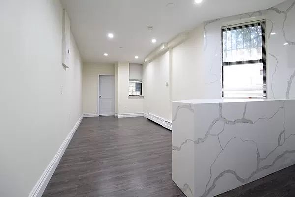2nd image of 950 Bergen St #1V