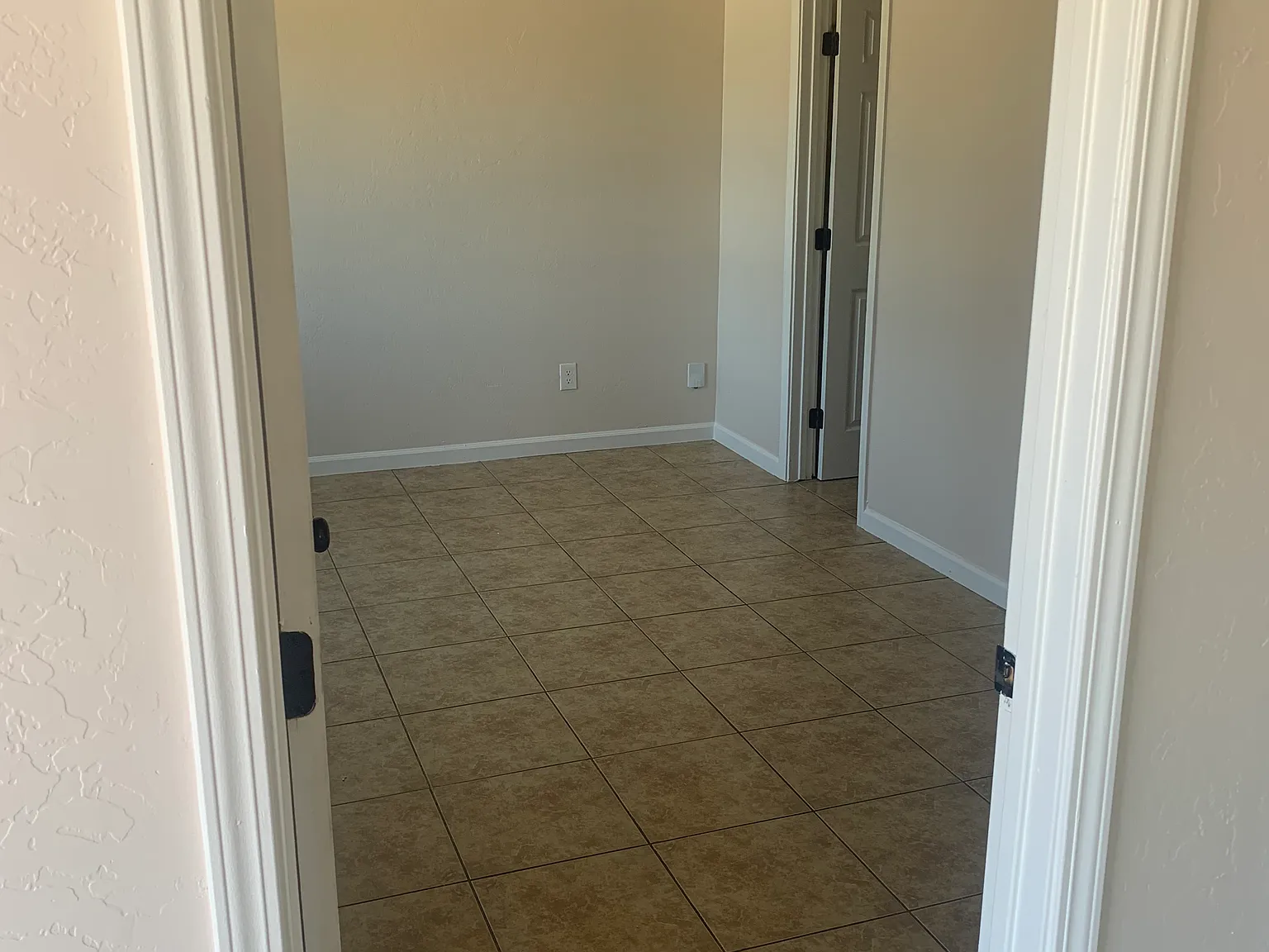 W Goshen Ave, Visalia — Photo 2