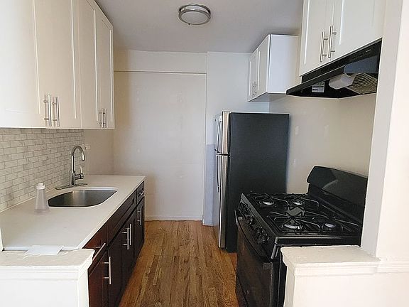 2nd image of 520 E 21st St APT 4N